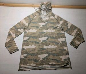 Above And Beyond Hoodie Medium Green Camouflage Ribbed Pullover Cozy Faded Light